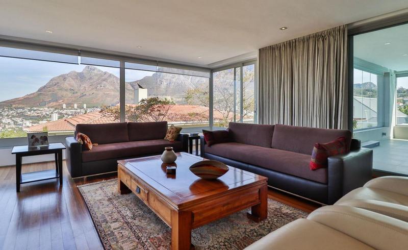 4 Bedroom Property for Sale in Tamboerskloof Western Cape